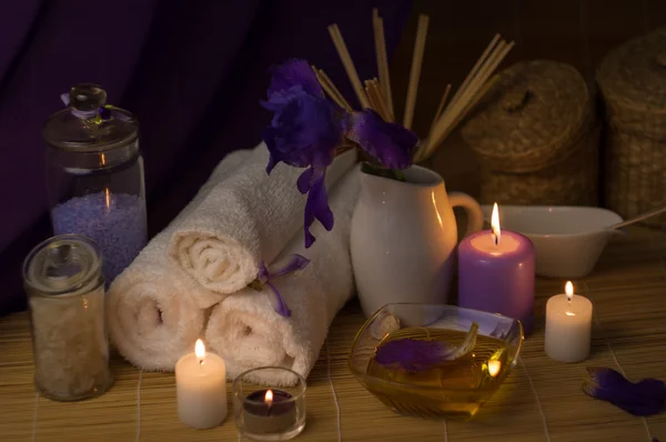  Spa natürmort Sea Salt Scrub ve çiçek, mum