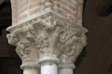 Toulouse, Frangı Jacobins manastır kilisesi heykeller