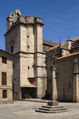 Plaza de Alfonso Fonseca, Basilica de Santa Maria la Belediye Başkanı, Pont