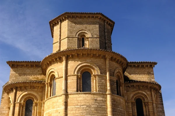 Апсида церкви Сан-Мартин-де-Турс, Фромиста, Паленсия, Испания — стоковое фото