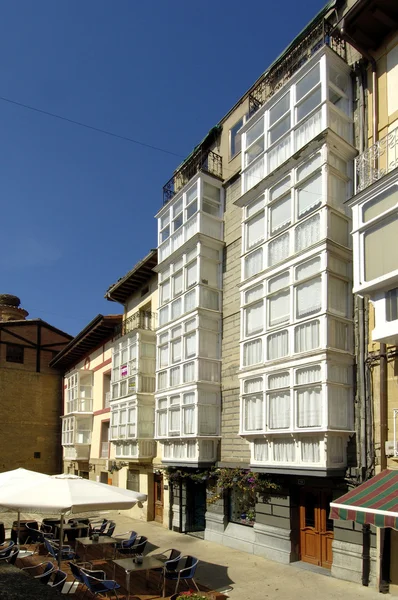 Janelas típicas em Haro, La Rioja, Espanha — Fotografia de Stock