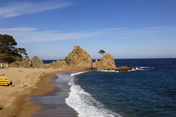 La Mar Menuda strand in Tossa de Mar, Costa Brava, Girona, provincie, Spanje, zee, — Stockfoto