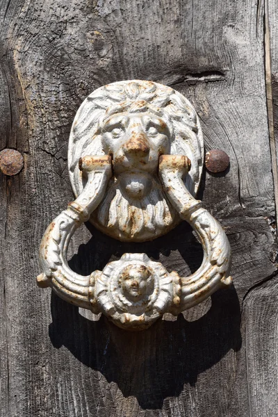 Old doorknob and brown wood — Stock Photo, Image