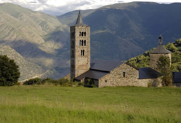 산 단지와 산 목사 교회, Xi-Xii 세기 로마네스크, 아들 드 Pi, Pallars Sobira, — 스톡 사진