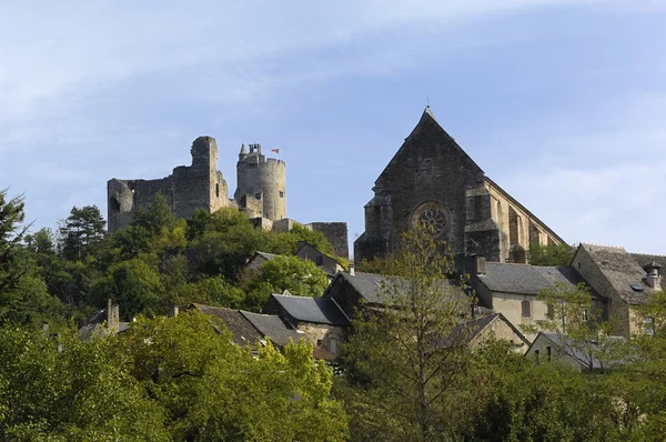 Kastély és templom: Najac, Aveyron, Franciaország, — Stock Fotó