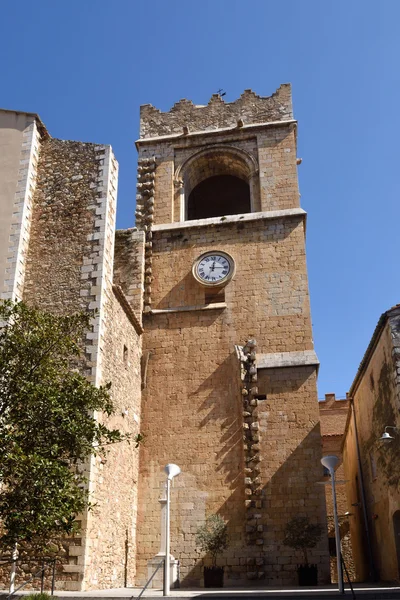 Campanario de Perelada, provincia de Girona, España — Foto de Stock