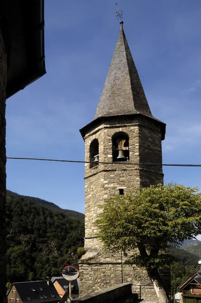 Igreja de Aubert, Aran Valley, província de Lleida, Catalunha, Espanha — Fotografia de Stock