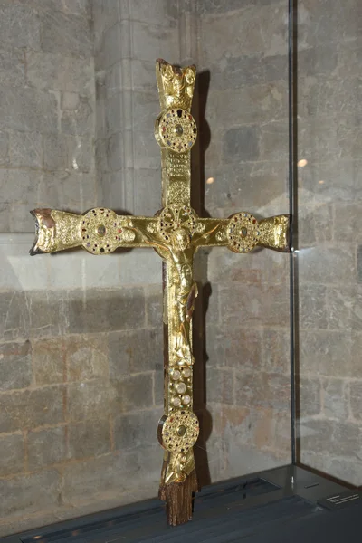 Cruz românica do Mosteiro de Vilabertran, província de Girona, Catalunha, Espanha — Fotografia de Stock