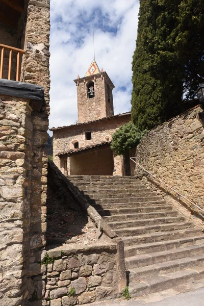Iglesia románica de Joanetes, Garrotxa, provincia de Girona, Cataluña, España — Foto de Stock