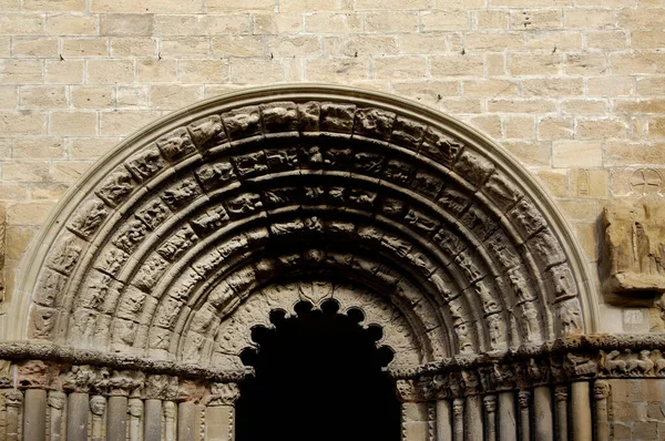 Portico Iglesia Santiago Puente Reina Gares Navarra España — Foto de Stock