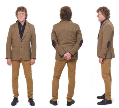 Beyaz arka planda ceketi olan orta yaşlı bir adamın yan, ön ve arka görünüşü