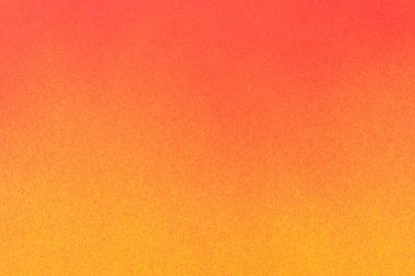 Sarı renkli kağıtta kırmızı sprey boya.