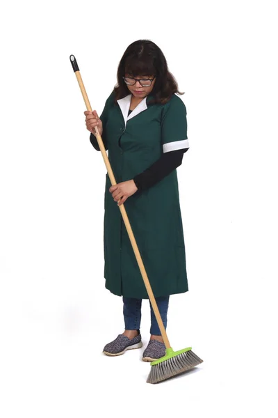 Portrait Cleaning Woman Who Sweeping White Background — Stock Photo, Image