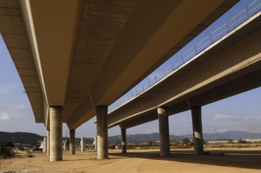  yeniden yapılanma altında yolu görünümünü