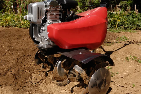 Detail of Garden tiller to work — Stock Photo, Image