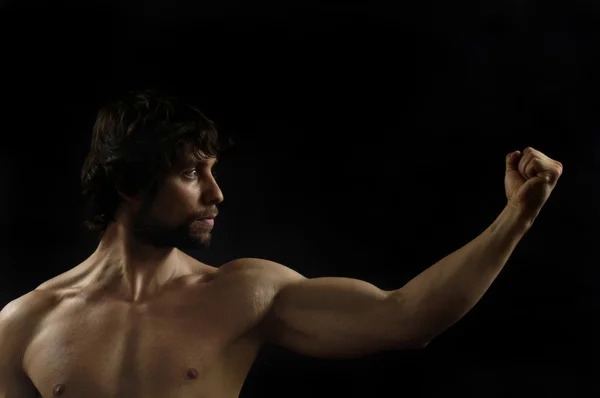 Portrait d'un homme avec biceps — Photo