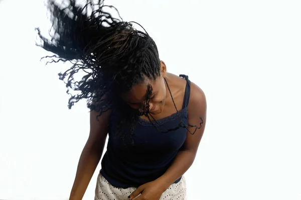 Mladý černý dospívající ženy tančí — Stock fotografie