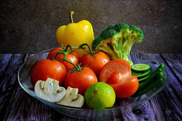 Свежие Здоровые Вкусные Овощи Здорового Питания Красочные Овощи Темноте — стоковое фото