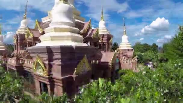 タイ パクチョンに仏舎利塔を撮影航空写真. — ストック動画