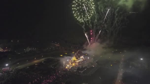 Tiro aéreo em Royal Flora Rajchapurk Chiang Mai, Tailândia . — Vídeo de Stock