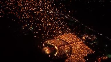 Uçan fener hava atış.