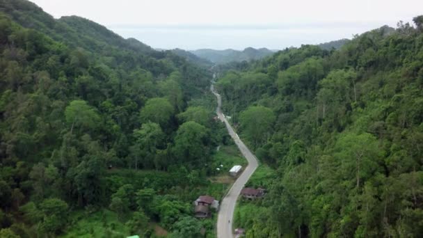 Aerial Shot Road in montagna . — Video Stock