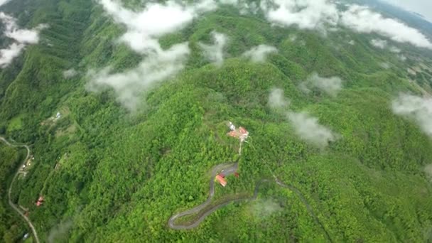 Antenne Wat Phra dat Doi Leng beschoten phare, Thailand — Stockvideo