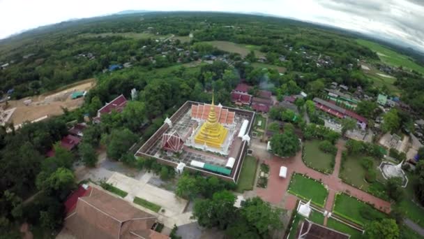 Luchtfoto rond tempel in nan, Thailand. — Stockvideo