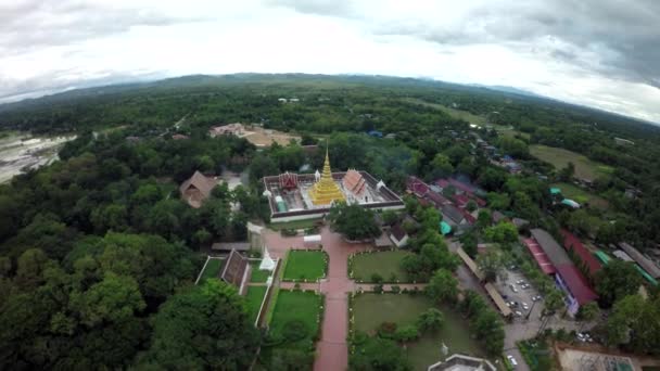 Scatto aereo intorno a Temple a nan, Thailandia . — Video Stock