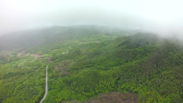 Route aérienne de tir en montagne . — Video