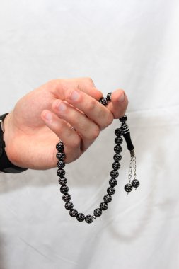 Müslüman erkek okuma kutsal İslam kitap Kur'an