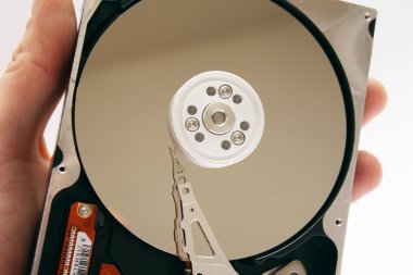 İç sabit disk sürücüsüne (Hdd açıldı)