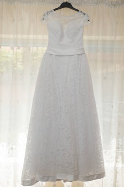 gelin beyaz gelinlik ayrıntıları