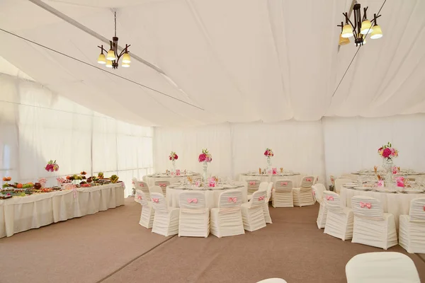 Arranjos Mesa Restaurante Para Recepção Casamento — Fotografia de Stock