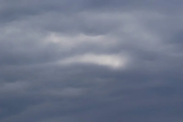 雨の日に雲が形成され — ストック写真