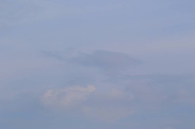 Yağmurlu bir günde bulut oluşumları