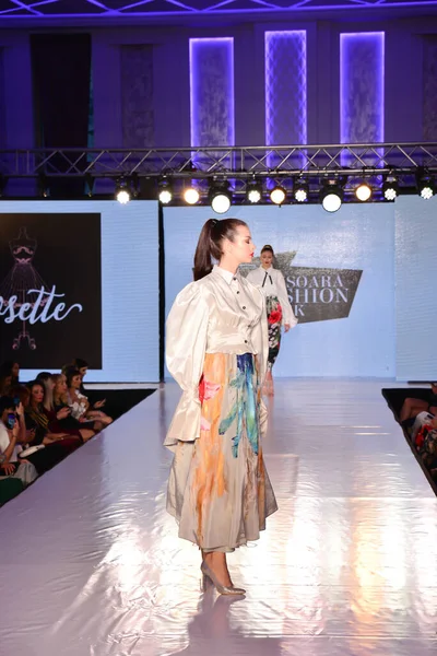 Timisoara Roménia Maio 2019 Model Walk Runway Timisoara Fashion Week — Fotografia de Stock