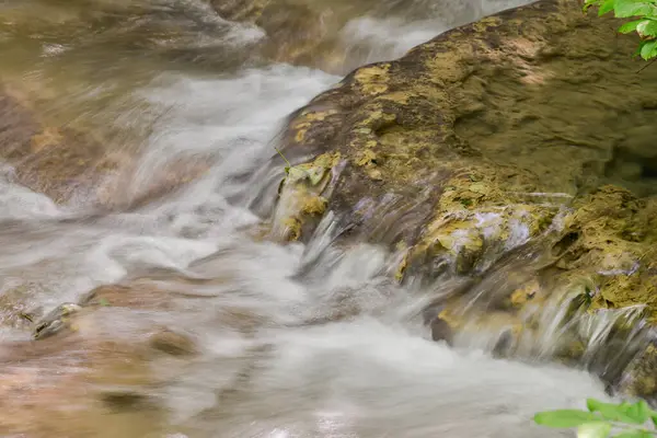 Peřeje Lesním Potoce Řeka Susara Rumunsko Vodopády Proudu Řeky — Stock fotografie