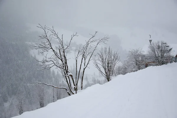 Paisagem Nebulosa Inverno Grossarl Áustria — Fotografia de Stock