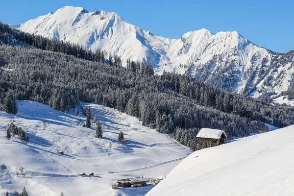 Winterlandschap Oostenrijkse Alpen — Stockfoto