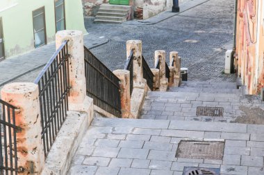 Romanya 'nın eski Sibiu kentindeki sokak mimarisi