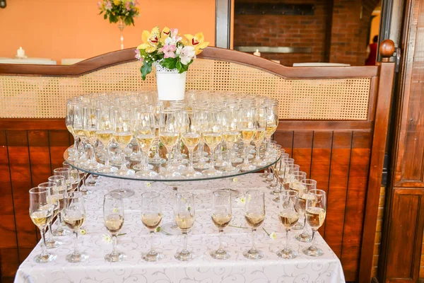 Champagne Bril Geregeld Voor Bruiloft Receptie — Stockfoto