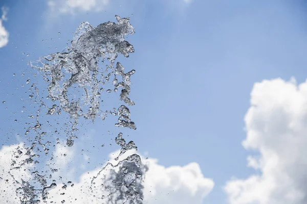 Wasser Spritzt Den Himmel — Stockfoto