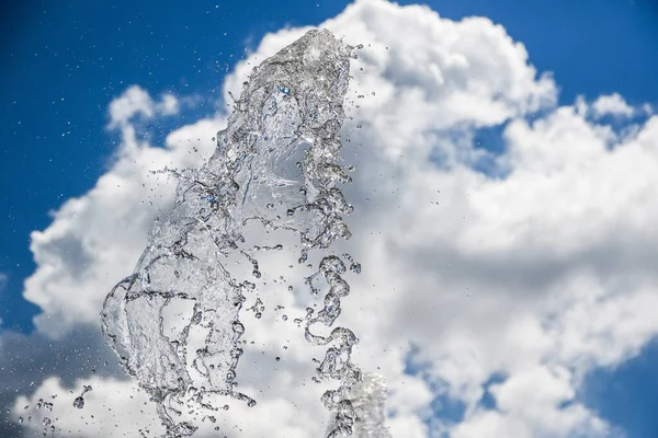 Wasser Spritzt Den Himmel — Stockfoto