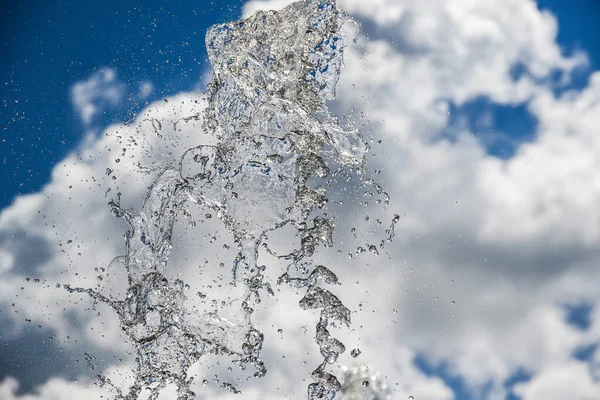 Wasser Spritzt Den Himmel — Stockfoto