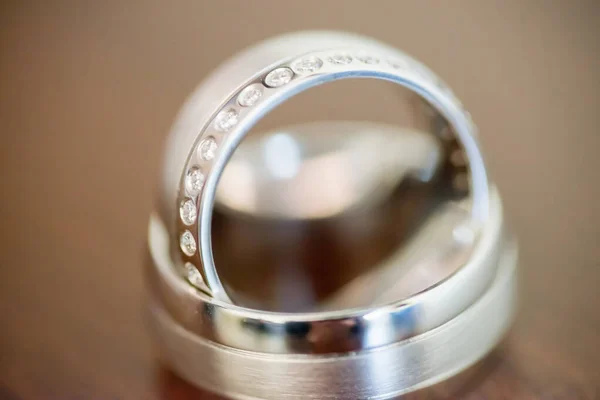 Wedding Rings Table — Stock Photo, Image