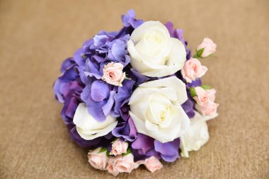 düğün çiçeği buketi düzenlemeleri