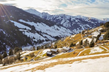 Avusturya Alplerinde kış manzarası