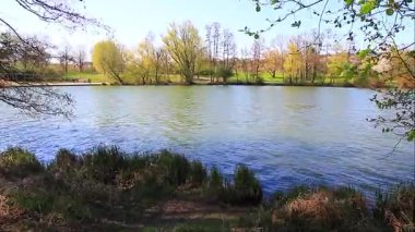 Rüzgâr Baharda Mavi Göl 'de Dalgalanma Oluşturdu