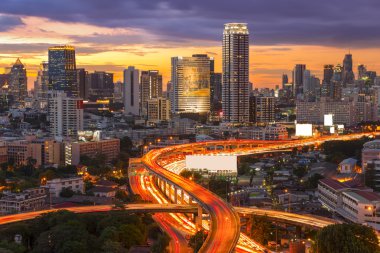 Panoramik bina modern iş bölgesi Bangkok. S-şekilli